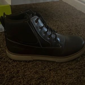 Eddie Bauer brown boots size 4